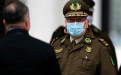 Acusan a general Ricardo Yáñez ante Justicia Militar: Habría omitido denunciar «montaje» en Pudahuel