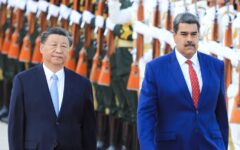 China se involucra en conflicto de Trump con Maduro y rechaza «intimidaciones»