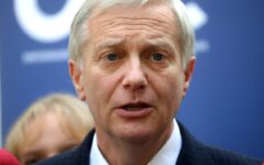 Radio Bio Bio apunta a «plan secreto» de Kast por recorte fiscal: Podría generar manifestaciones