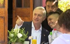 Alcalde querellado por corrupción organiza primera reunión vecinal de Kast como mandatario electo