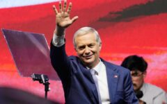 Kast prometió rebajar su sueldo a la mitad si llegaba a La Moneda: Ahora defiende aumento