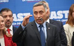 Revelan cuantiosa pensión de general (r) que llegará al Senado: Más de $84 millones en un año